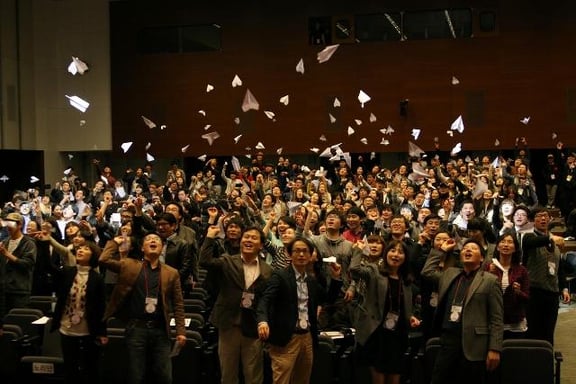 Paper airplanes fly at TedxSamsung